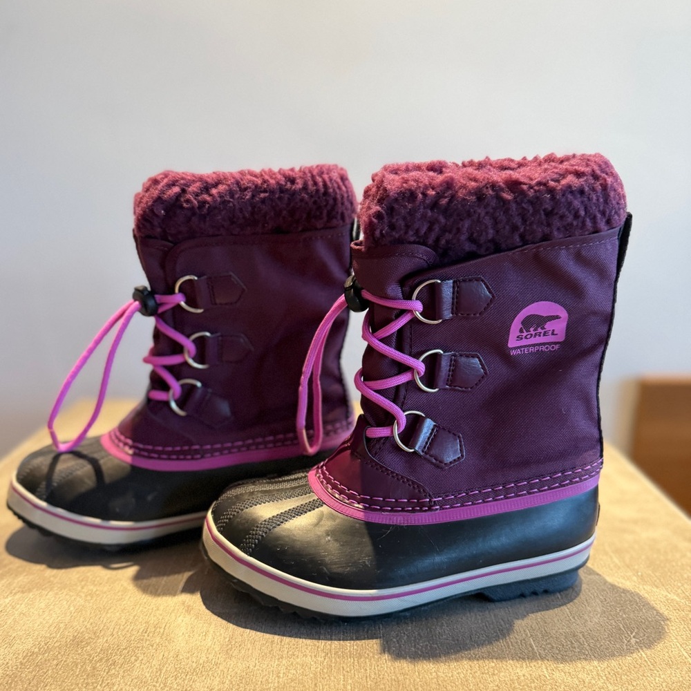 Sorel Kids' Purple and Black Winter Boots